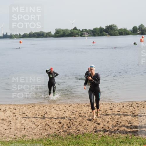 21.06.2025 - 27. Vierlanden-Triathlon MichiJ http://msf.ph/oto/7983056 15.06.2026 09:06:55 Schwimmen 212, 251 meine-sportfotos.de