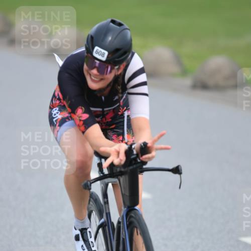 15.06.2025 - 27. Vierlanden-Triathlon H.Heesch http://msf.ph/oto/7983073 15.06.2025 10:55:01 Radfahren 8, 216, 546, 605, 608 meine-sportfotos.de