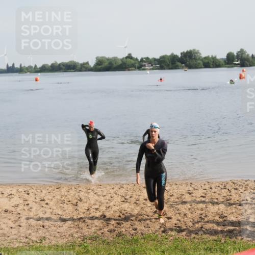 21.06.2025 - 27. Vierlanden-Triathlon MichiJ http://msf.ph/oto/7983087 15.06.2026 09:06:56 Schwimmen 212, 251 meine-sportfotos.de