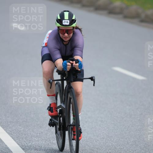 15.06.2025 - 27. Vierlanden-Triathlon H.Heesch http://msf.ph/oto/7983111 15.06.2025 10:55:08 Radfahren 20, 72, 125, 174, 216, 605 meine-sportfotos.de