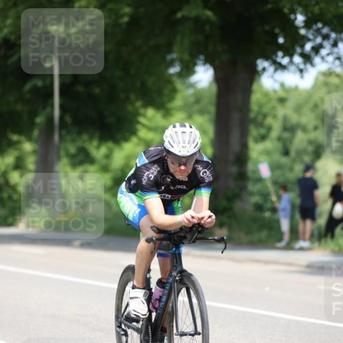 15.06.2025 - 7 Türme Triathlon Yannick Fuchs http://msf.ph/oto/7983114 15.06.2025 12:52:54 Radfahren 241, 631, 653, 661 meine-sportfotos.de
