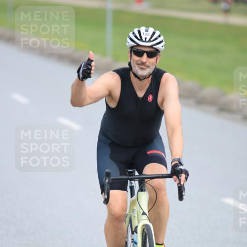 15.06.2025 - 27. Vierlanden-Triathlon H.Heesch http://msf.ph/oto/7983157 15.06.2025 10:55:16 Radfahren 125 meine-sportfotos.de