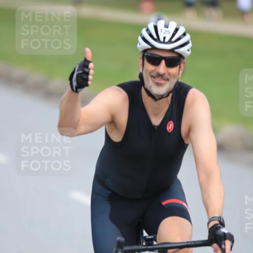 15.06.2025 - 27. Vierlanden-Triathlon H.Heesch http://msf.ph/oto/7983186 15.06.2025 10:55:16 Radfahren 125 meine-sportfotos.de