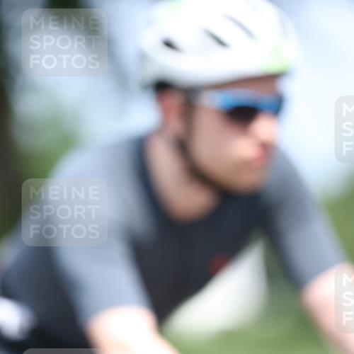15.06.2025 - 7 Türme Triathlon Yannick Fuchs http://msf.ph/oto/7983207 15.06.2025 12:53:00 Radfahren 241, 591, 608, 653, 661 meine-sportfotos.de