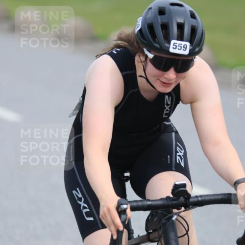 15.06.2025 - 27. Vierlanden-Triathlon H.Heesch http://msf.ph/oto/7983212 15.06.2025 10:55:32 Radfahren 167, 221, 521, 528, 559 meine-sportfotos.de