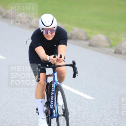15.06.2025 - 27. Vierlanden-Triathlon H.Heesch http://msf.ph/oto/7983217 15.06.2025 10:55:34 Radfahren 167, 221, 521, 528, 559 meine-sportfotos.de