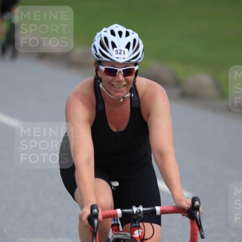 15.06.2025 - 27. Vierlanden-Triathlon H.Heesch http://msf.ph/oto/7983244 15.06.2025 10:55:38 Radfahren 221, 238, 521, 528 meine-sportfotos.de