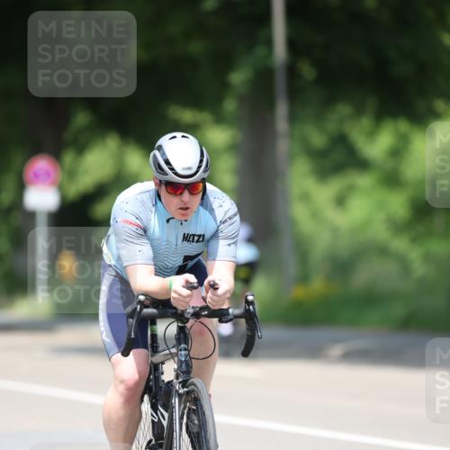 15.06.2025 - 7 Türme Triathlon Yannick Fuchs http://msf.ph/oto/7983260 15.06.2025 12:53:05 Radfahren 255, 265, 591, 608 meine-sportfotos.de