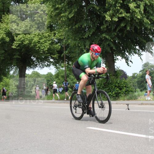 15.06.2025 - 7 Türme Triathlon Yannick Fuchs http://msf.ph/oto/7983275 15.06.2025 13:36:32 Radfahren  meine-sportfotos.de