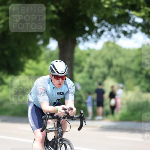 15.06.2025 - 7 Türme Triathlon Yannick Fuchs http://msf.ph/oto/7983279 15.06.2025 12:53:06 Radfahren 255, 265, 470, 591, 608 meine-sportfotos.de