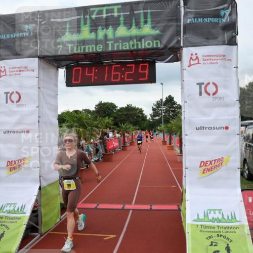 15.06.2025 - 7 Türme Triathlon Michael Strokosch http://msf.ph/oto/7983285 15.06.2025 14:16:29 Ziel 790, 980, 1065 meine-sportfotos.de