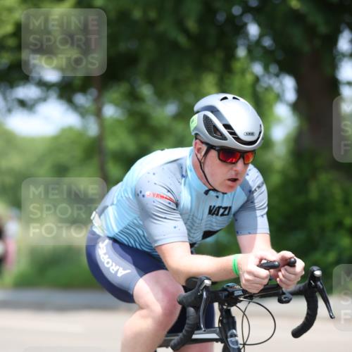 15.06.2025 - 7 Türme Triathlon Yannick Fuchs http://msf.ph/oto/7983287 15.06.2025 12:53:06 Radfahren 255, 265, 470, 591, 608 meine-sportfotos.de