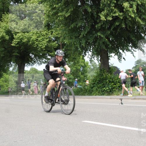 15.06.2025 - 7 Türme Triathlon Yannick Fuchs http://msf.ph/oto/7983290 15.06.2025 13:36:35 Radfahren  meine-sportfotos.de