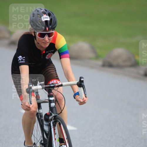 15.06.2025 - 27. Vierlanden-Triathlon H.Heesch http://msf.ph/oto/7983302 15.06.2025 10:56:01 Radfahren 182, 590 meine-sportfotos.de