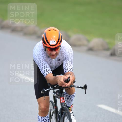 15.06.2025 - 27. Vierlanden-Triathlon H.Heesch http://msf.ph/oto/7983337 15.06.2025 10:56:05 Radfahren 182, 490, 590 meine-sportfotos.de