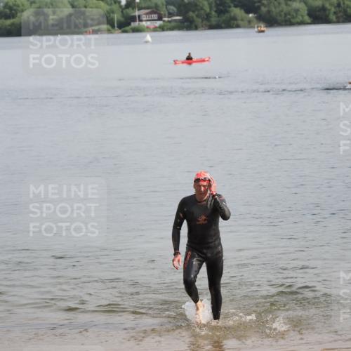 21.06.2025 - 27. Vierlanden-Triathlon MichiJ http://msf.ph/oto/7983345 15.06.2026 09:07:04 Schwimmen 212, 231, 251 meine-sportfotos.de
