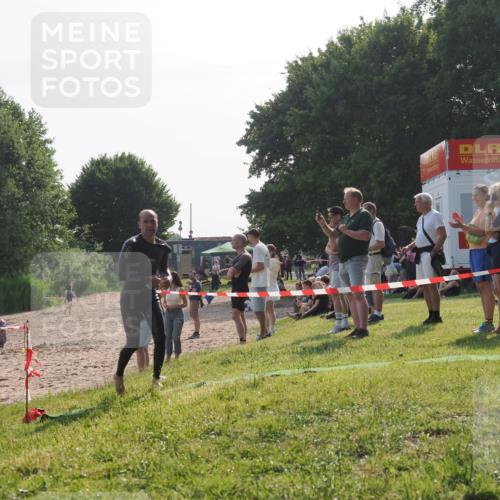 15.06.2025 - 27. Vierlanden-Triathlon KatJ http://msf.ph/oto/7983434 15.06.2025 08:52:35 Schwimmen 163 meine-sportfotos.de