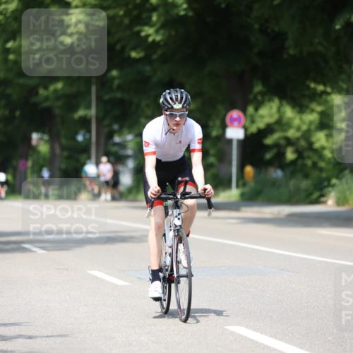 15.06.2025 - 7 Türme Triathlon Yannick Fuchs http://msf.ph/oto/7983477 15.06.2025 12:53:16 Radfahren 341, 470 meine-sportfotos.de