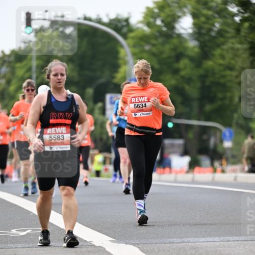 15.06.2025 - REWE Women's Run Dr. Thomas Lammeyer http://msf.ph/oto/7983494 15.06.2025 10:46:40 Laufen 5583, 5634 meine-sportfotos.de