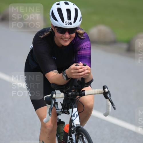 15.06.2025 - 27. Vierlanden-Triathlon H.Heesch http://msf.ph/oto/7983495 15.06.2025 10:57:23 Radfahren 149, 491, 566, 1395 meine-sportfotos.de