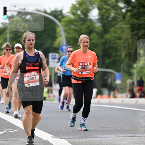 15.06.2025 - REWE Women's Run Dr. Thomas Lammeyer http://msf.ph/oto/7983520 15.06.2025 10:46:41 Laufen 5583, 5634 meine-sportfotos.de