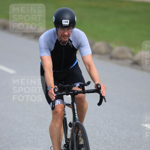 15.06.2025 - 27. Vierlanden-Triathlon H.Heesch http://msf.ph/oto/7983524 15.06.2025 10:57:26 Radfahren 149, 491, 507, 566, 1395 meine-sportfotos.de