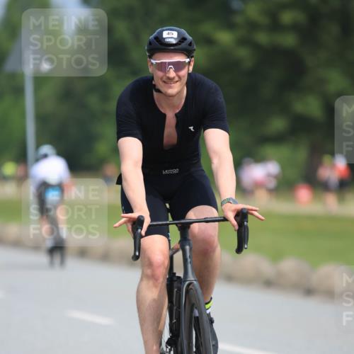 15.06.2025 - 27. Vierlanden-Triathlon H.Heesch http://msf.ph/oto/7983595 15.06.2025 11:16:27 Radfahren 45, 603, 717, 805, 953 meine-sportfotos.de