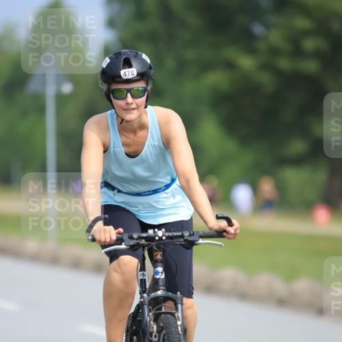 15.06.2025 - 27. Vierlanden-Triathlon H.Heesch http://msf.ph/oto/7983631 15.06.2025 11:16:38 Radfahren 204, 478, 797, 828, 953 meine-sportfotos.de
