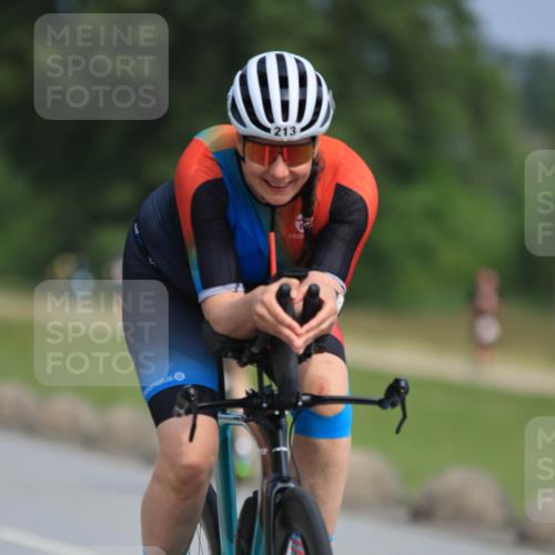 21.06.2025 - 27. Vierlanden-Triathlon H.Heesch http://msf.ph/oto/7983663 15.06.2025 11:17:28 Radfahren 213, 824 meine-sportfotos.de