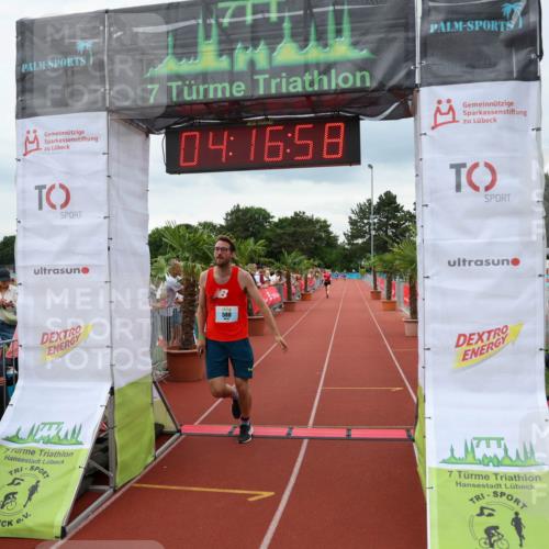 15.06.2025 - 7 Türme Triathlon Michael Strokosch http://msf.ph/oto/7983670 15.06.2025 14:16:57 Ziel 580, 788, 997, 1176 meine-sportfotos.de