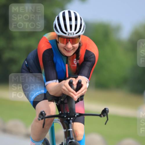 21.06.2025 - 27. Vierlanden-Triathlon H.Heesch http://msf.ph/oto/7983674 15.06.2025 11:17:28 Radfahren 213, 824 meine-sportfotos.de