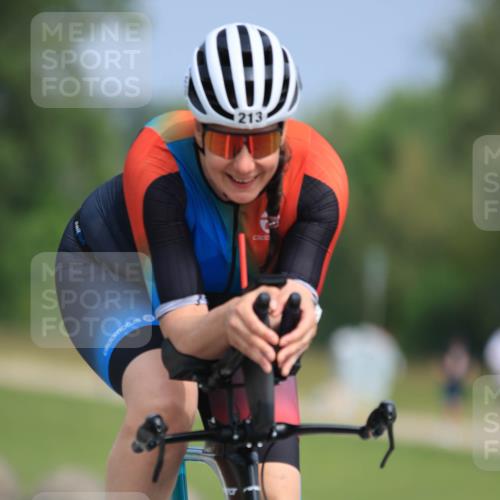 21.06.2025 - 27. Vierlanden-Triathlon H.Heesch http://msf.ph/oto/7983676 15.06.2025 11:17:28 Radfahren 213, 824 meine-sportfotos.de