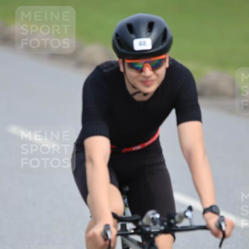 15.06.2025 - 27. Vierlanden-Triathlon H.Heesch http://msf.ph/oto/7983678 15.06.2025 10:57:42 Radfahren 48, 215, 494, 508, 555, 753 meine-sportfotos.de