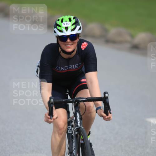 15.06.2025 - 27. Vierlanden-Triathlon H.Heesch http://msf.ph/oto/7983695 15.06.2025 10:57:53 Radfahren 215, 579, 610 meine-sportfotos.de