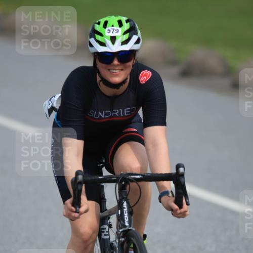15.06.2025 - 27. Vierlanden-Triathlon H.Heesch http://msf.ph/oto/7983701 15.06.2025 10:57:54 Radfahren 215, 579, 610 meine-sportfotos.de