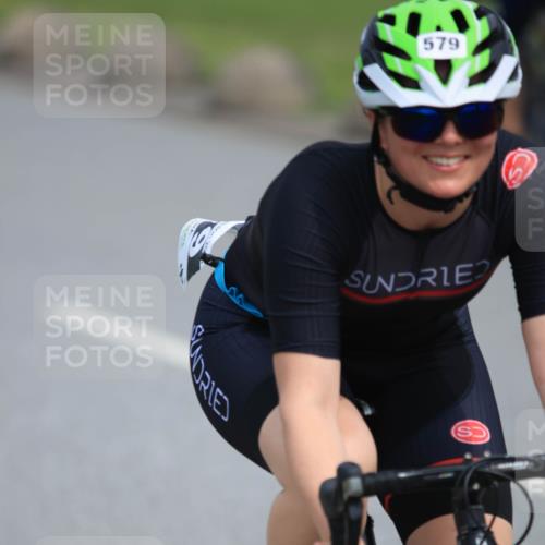 15.06.2025 - 27. Vierlanden-Triathlon H.Heesch http://msf.ph/oto/7983707 15.06.2025 10:57:54 Radfahren 215, 579, 610 meine-sportfotos.de