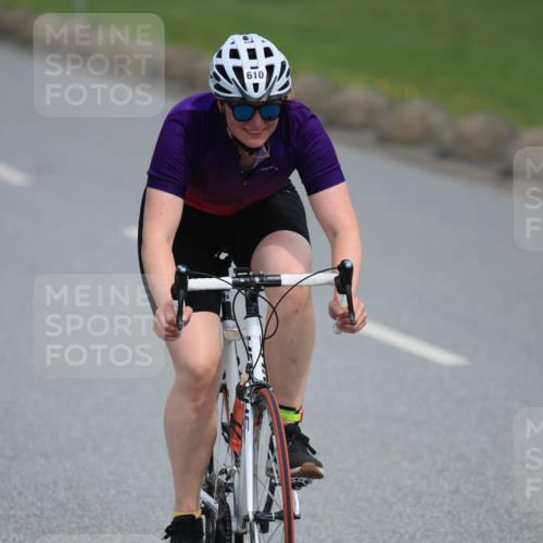 15.06.2025 - 27. Vierlanden-Triathlon H.Heesch http://msf.ph/oto/7983715 15.06.2025 10:58:01 Radfahren 475, 511, 554, 610 meine-sportfotos.de