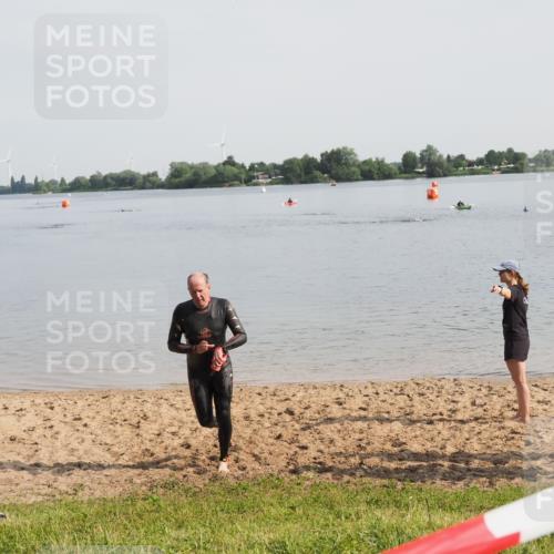 21.06.2025 - 27. Vierlanden-Triathlon MichiJ http://msf.ph/oto/7983750 15.06.2026 09:07:09 Schwimmen 231 meine-sportfotos.de