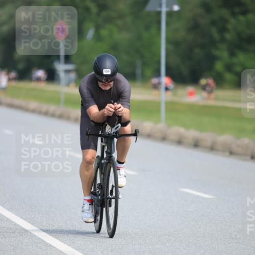 21.06.2025 - 27. Vierlanden-Triathlon H.Heesch http://msf.ph/oto/7983774 15.06.2025 11:17:51 Radfahren 7, 148, 154, 199, 720, 830, 947 meine-sportfotos.de