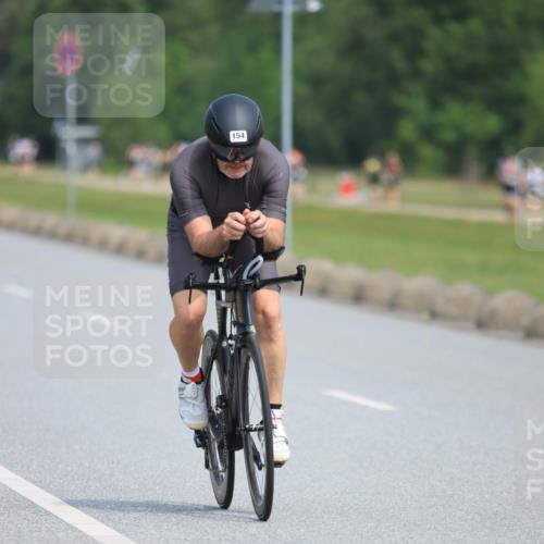 21.06.2025 - 27. Vierlanden-Triathlon H.Heesch http://msf.ph/oto/7983776 15.06.2025 11:17:52 Radfahren 7, 154, 199, 720, 830, 947 meine-sportfotos.de