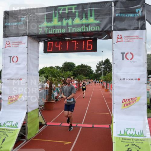 15.06.2025 - 7 Türme Triathlon Michael Strokosch http://msf.ph/oto/7983782 15.06.2025 14:17:15 Ziel 592, 751 meine-sportfotos.de