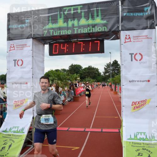 15.06.2025 - 7 Türme Triathlon Michael Strokosch http://msf.ph/oto/7983830 15.06.2025 14:17:16 Ziel 592, 751 meine-sportfotos.de