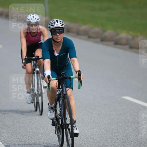 15.06.2025 - 27. Vierlanden-Triathlon H.Heesch http://msf.ph/oto/7983840 15.06.2025 10:58:14 Radfahren 476, 487, 632 meine-sportfotos.de