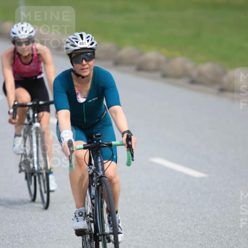 15.06.2025 - 27. Vierlanden-Triathlon H.Heesch http://msf.ph/oto/7983854 15.06.2025 10:58:14 Radfahren 476, 487, 632 meine-sportfotos.de