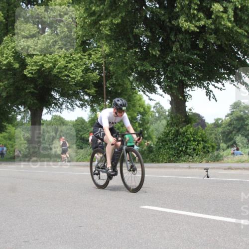15.06.2025 - 7 Türme Triathlon Yannick Fuchs http://msf.ph/oto/7983951 15.06.2025 13:40:44 Radfahren  meine-sportfotos.de