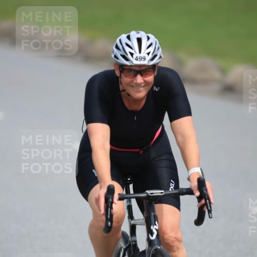 15.06.2025 - 27. Vierlanden-Triathlon H.Heesch http://msf.ph/oto/7983958 15.06.2025 10:58:26 Radfahren 387, 480, 499 meine-sportfotos.de