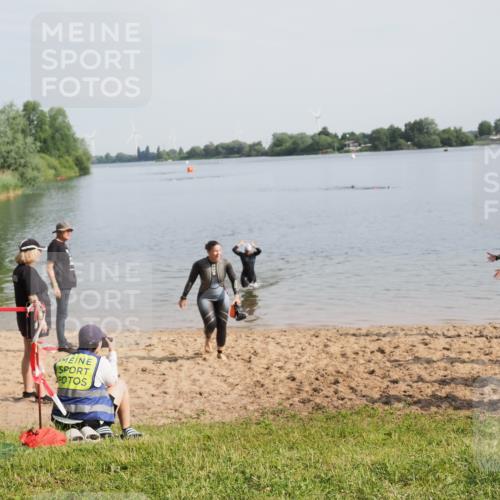 21.06.2025 - 27. Vierlanden-Triathlon MichiJ http://msf.ph/oto/7983974 15.06.2026 09:08:54 Schwimmen 199 meine-sportfotos.de