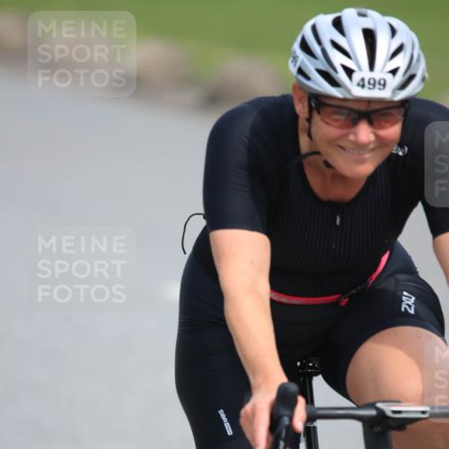15.06.2025 - 27. Vierlanden-Triathlon H.Heesch http://msf.ph/oto/7983982 15.06.2025 10:58:26 Radfahren 387, 480, 499 meine-sportfotos.de
