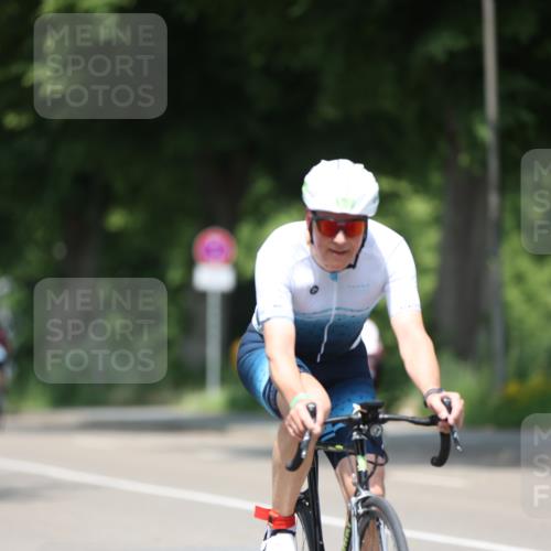 15.06.2025 - 7 Türme Triathlon Yannick Fuchs http://msf.ph/oto/7984008 15.06.2025 12:54:07 Radfahren 332, 562, 613, 649 meine-sportfotos.de