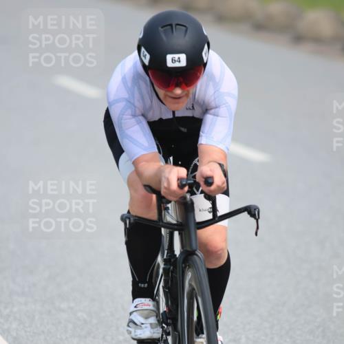 15.06.2025 - 27. Vierlanden-Triathlon H.Heesch http://msf.ph/oto/7984028 15.06.2025 10:58:38 Radfahren 64, 144, 246, 693 meine-sportfotos.de